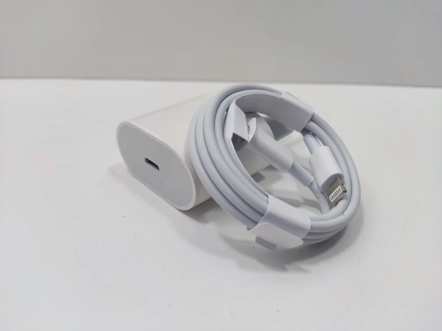 ladowarka-sieciowa-iphone-ipad-ipod-24a-12-w-andrzeja-10-katowice