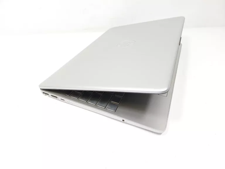 HP 15-DW0013NW 15,6"/I3/4GB/256GB/WIN10 (6LL64EA)