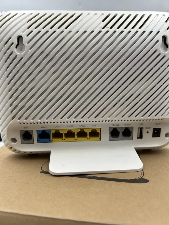 ROUTER HUAWEI DG8245V
