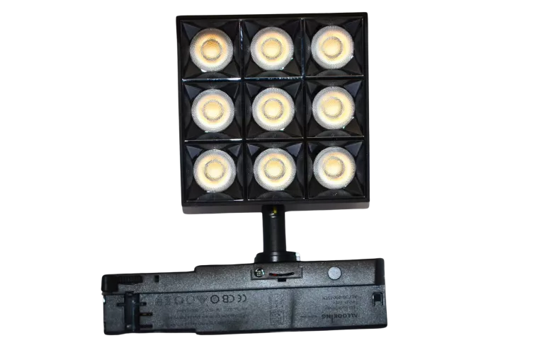 REFLEKTOR LED 30W+PUDEŁKO