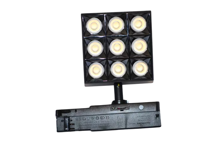 REFLEKTOR LED 30W+PUDEŁKO