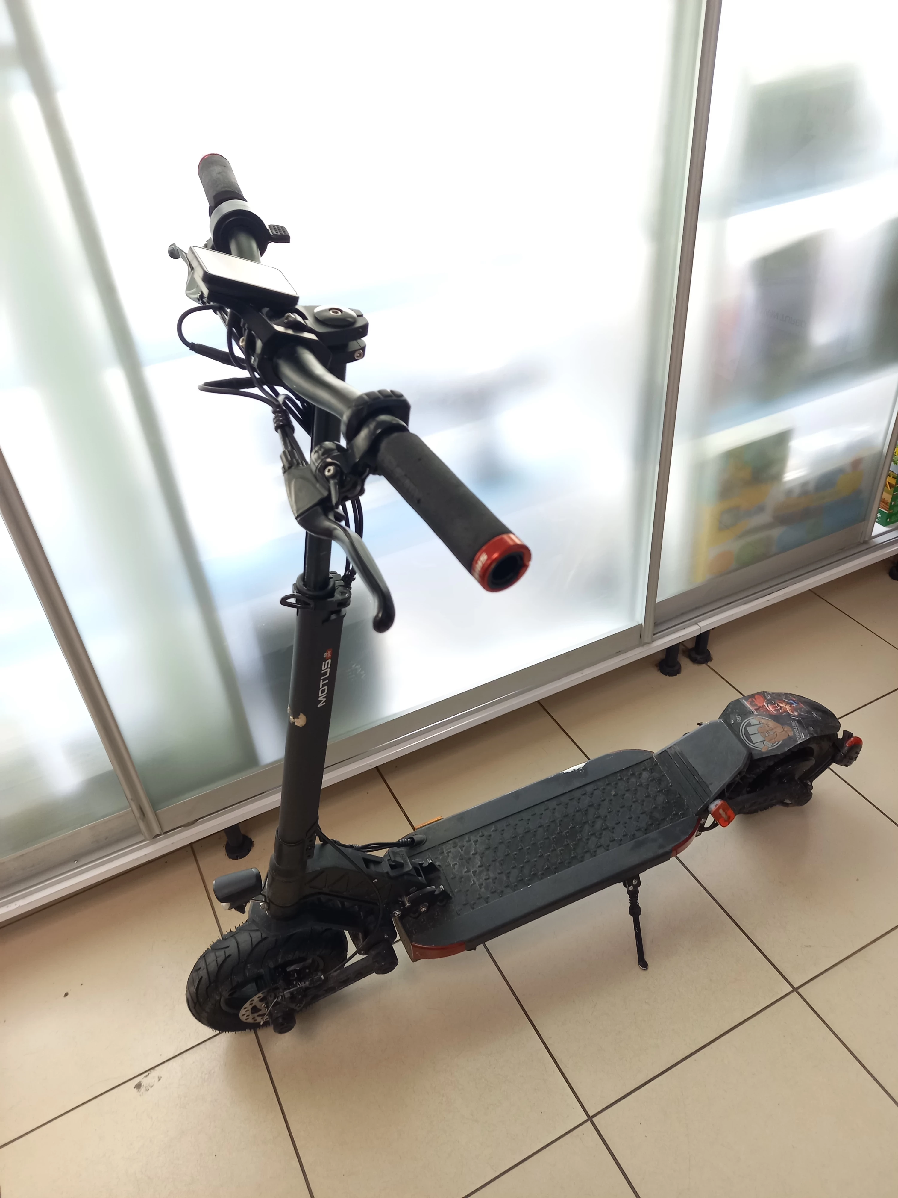 hulajnoga-elektryczna-motus-10-pro-stan-uzywany