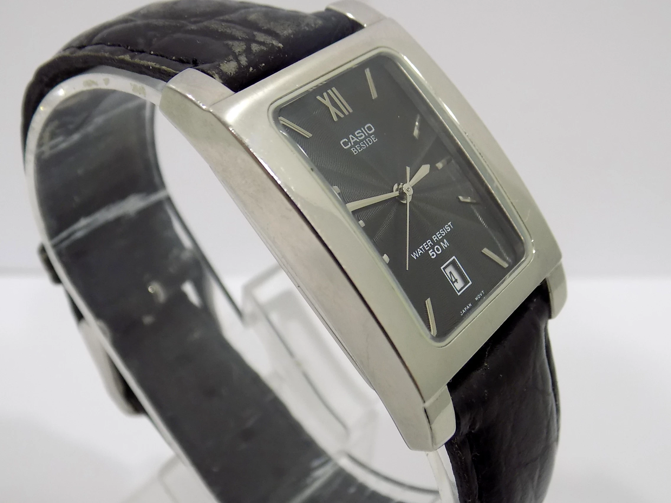 zegarek-meski-casio-beside-bem-100-ksztalt-koperty-prostokatna