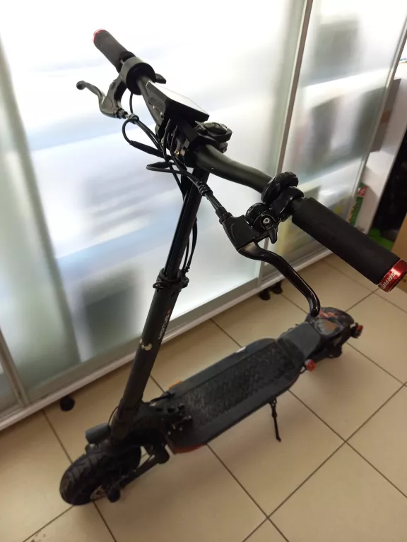 hulajnoga-elektryczna-motus-10-pro-moc-silnika-600