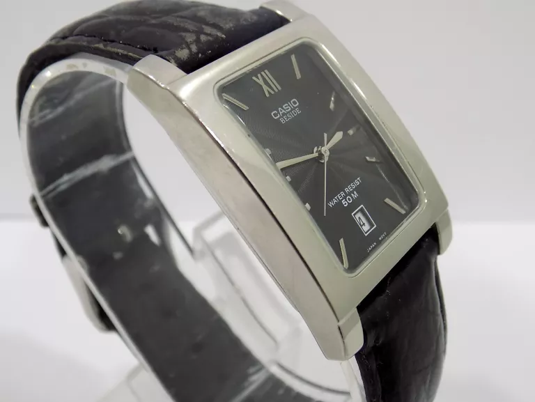 zegarek-meski-casio-beside-bem-100-ksztalt-koperty-prostokatna