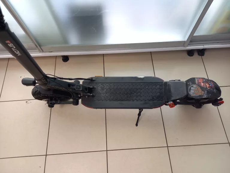 hulajnoga-elektryczna-motus-10-pro-marka-motus