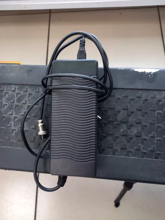 hulajnoga-elektryczna-motus-10-pro-stan-uzywany