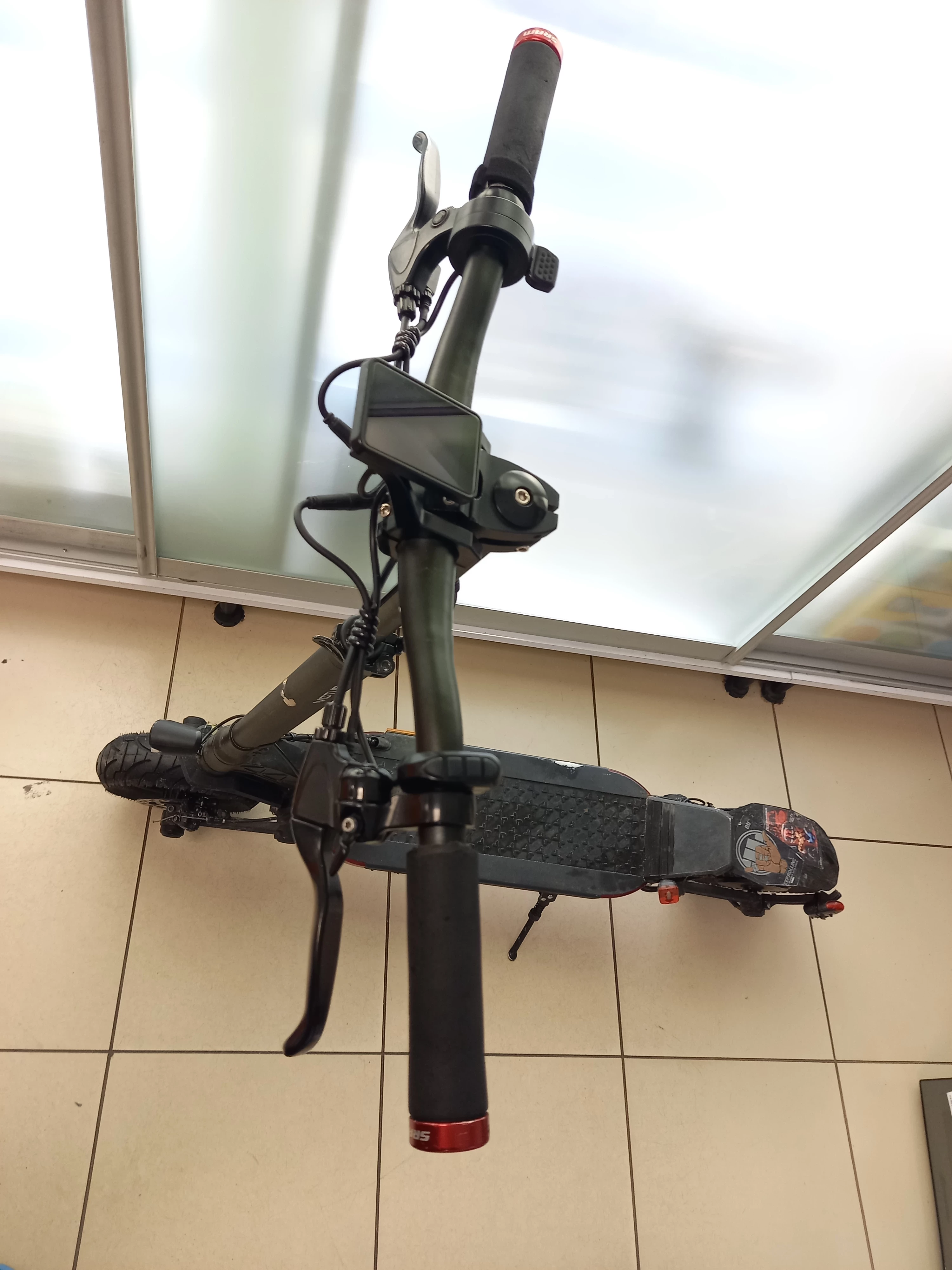 hulajnoga-elektryczna-motus-10-pro-kolor-czarny