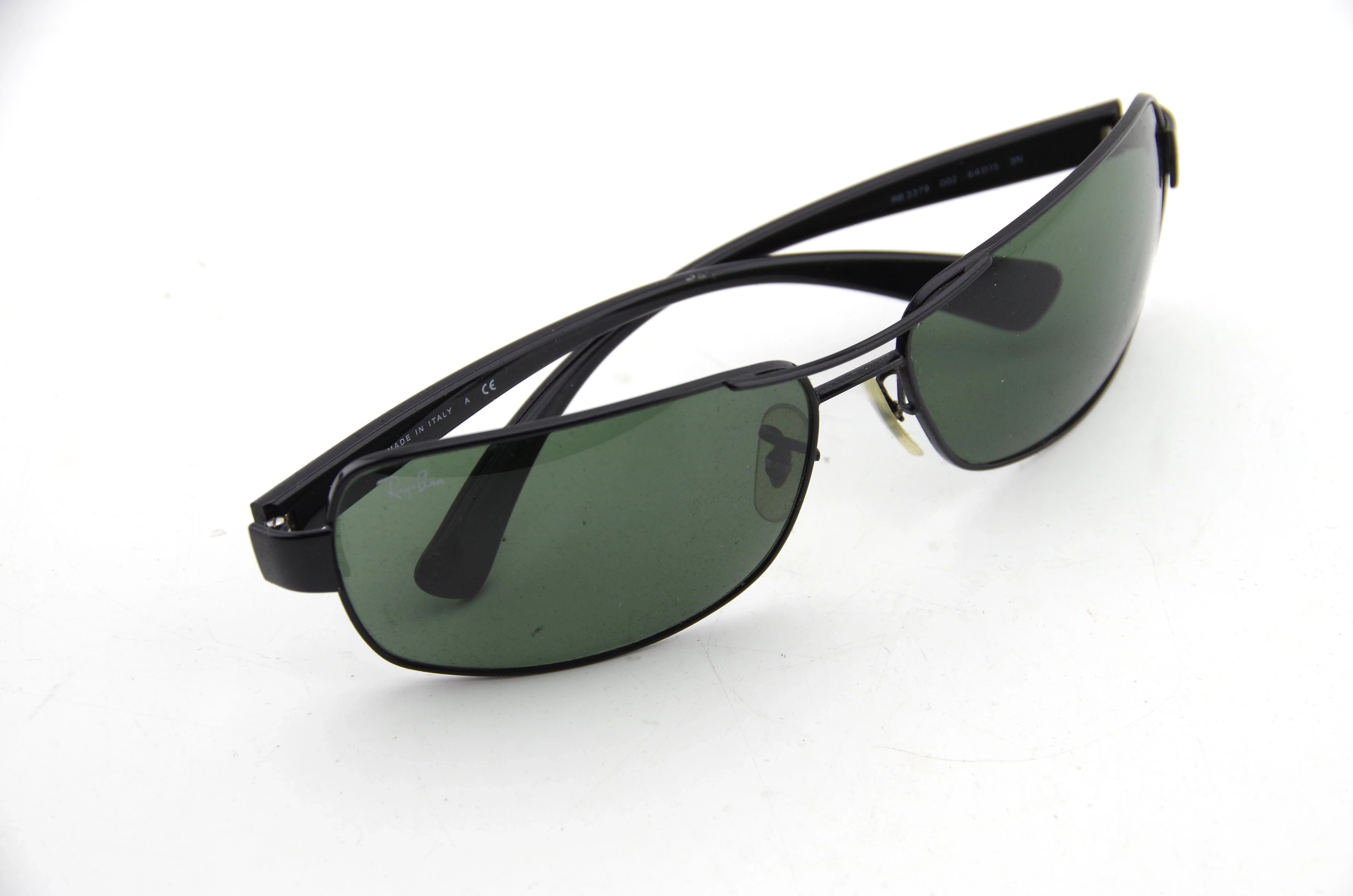 okulary-przeciwsloneczne-ray-ban-3687-002-64-stan-uzywany