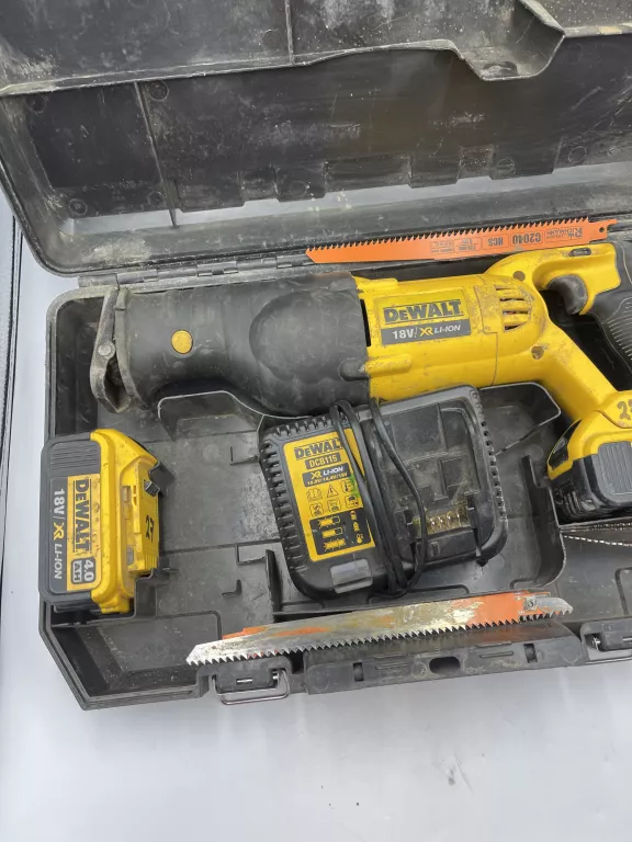 PIŁA DEWALT DCS380M2 WALIZKA 2 X AKU