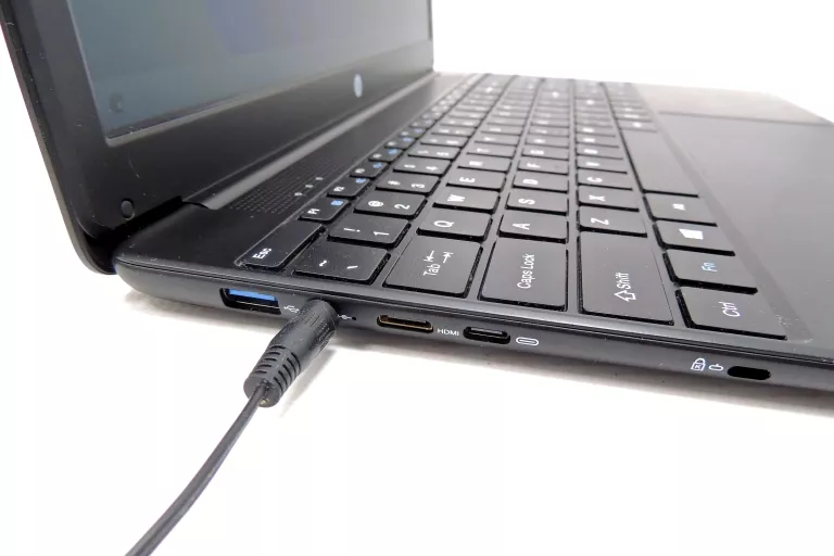 LAPTOP TECHBITE ZIN 4 128GB