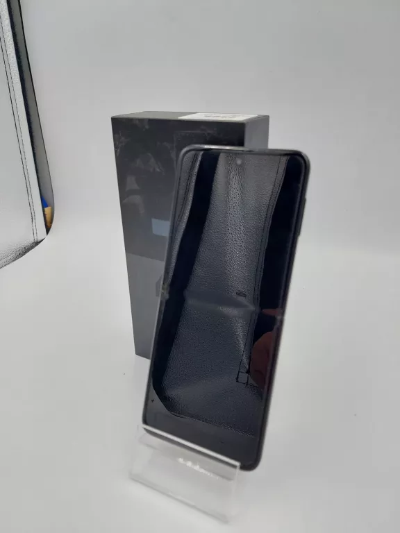 telefon-samsung-galaxy-z-flip3-potluczony-kod-producenta-sm-f711bzkaeue