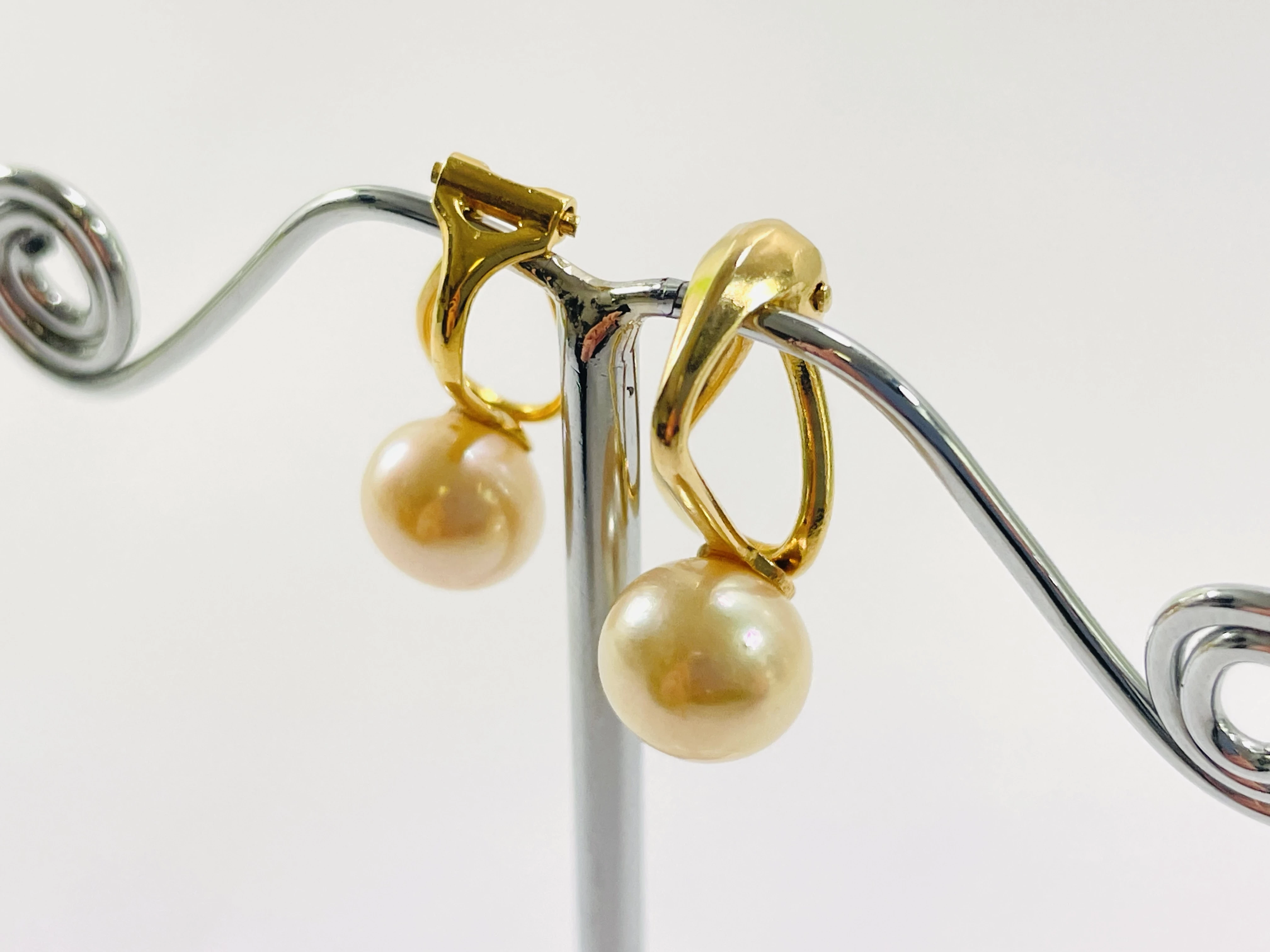 zlote-klipsy-585-z-perlami-hodowlanymi-8mm-303g-certyfikat-kolczyki-kolor-dominujacy-zloty