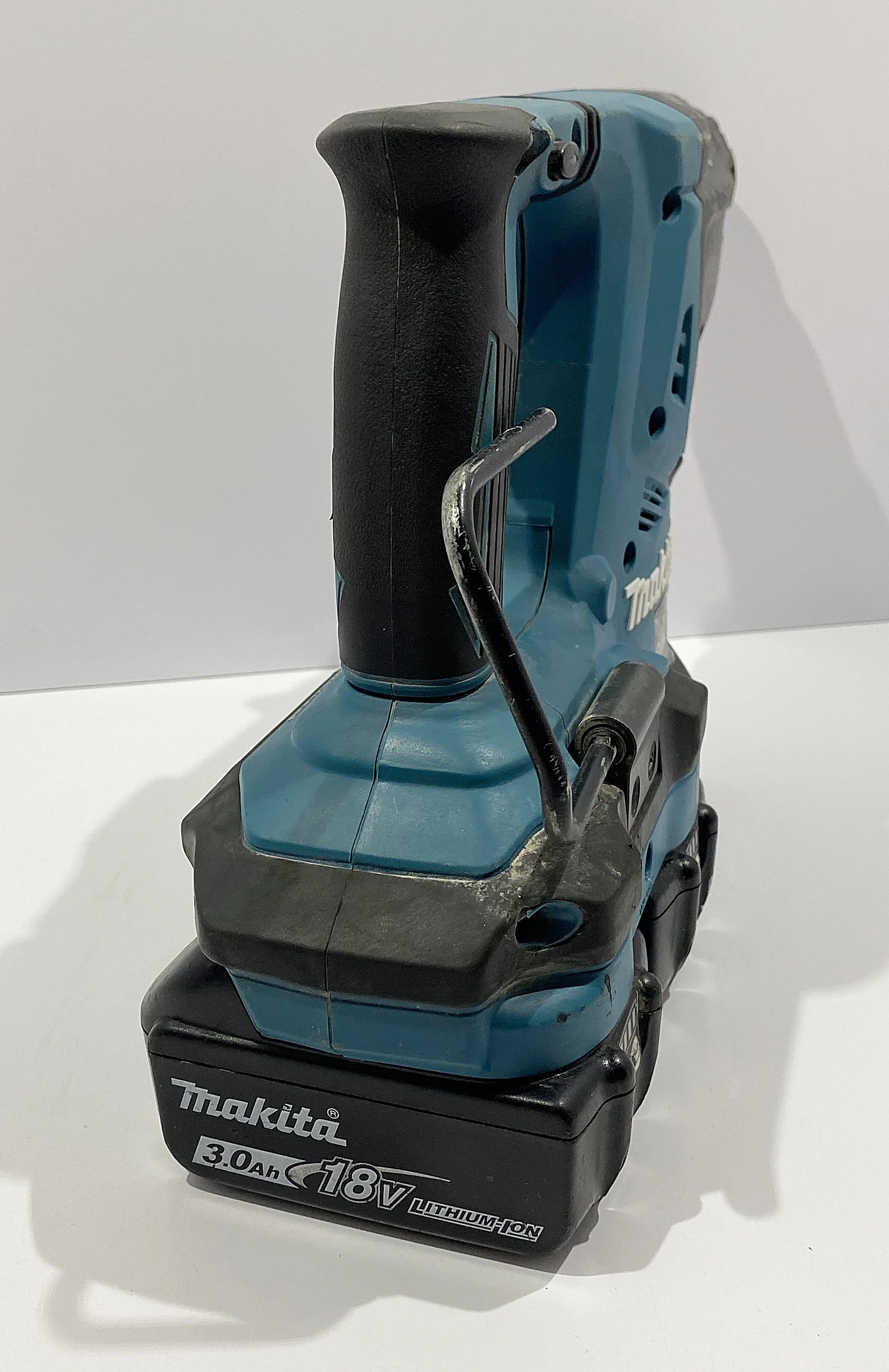 makita-dhr280-2-akumulatory-energia-udaru-28