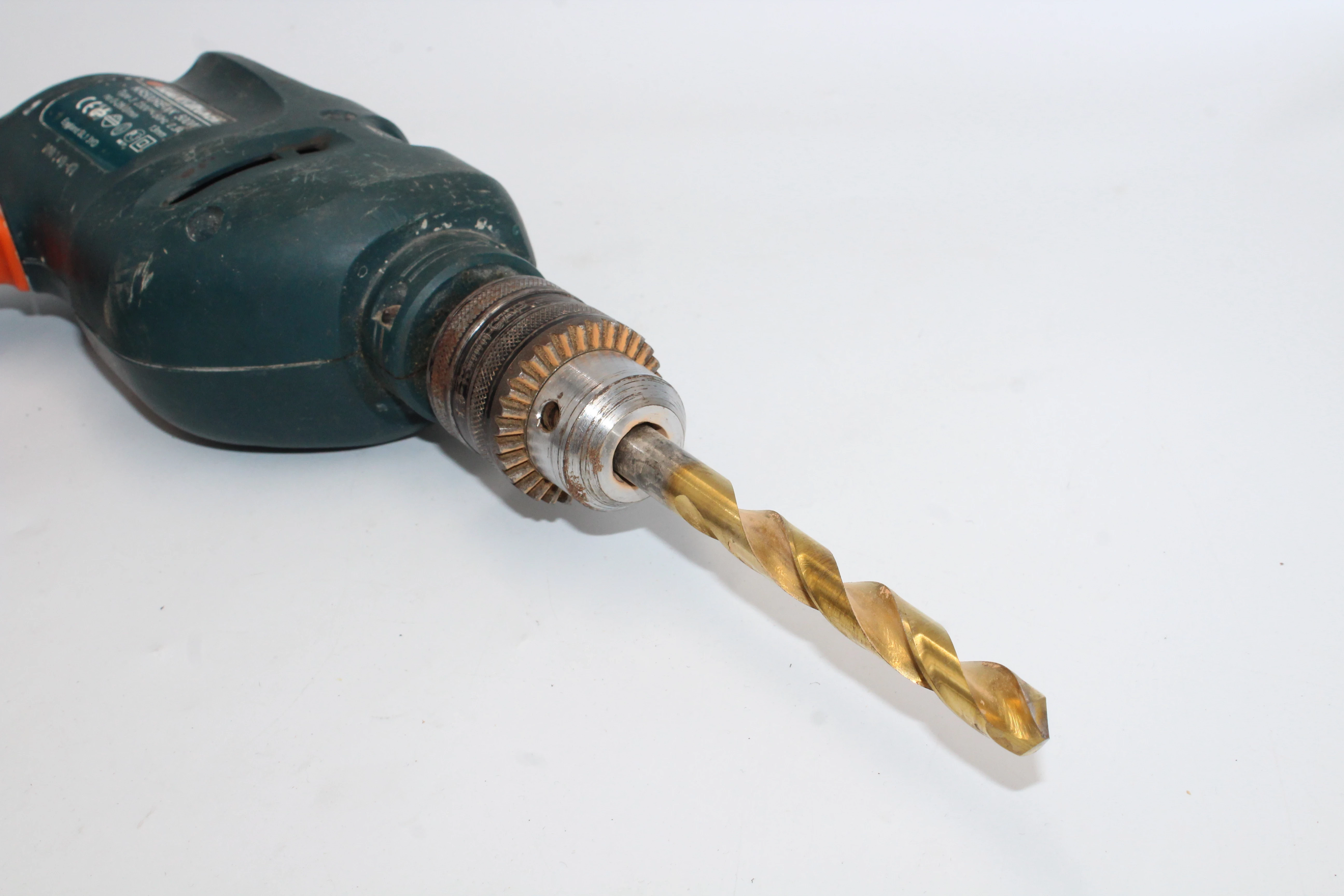 wiertarka-udarowa-black-decker-kr-500-r-waga-wiertarki-2