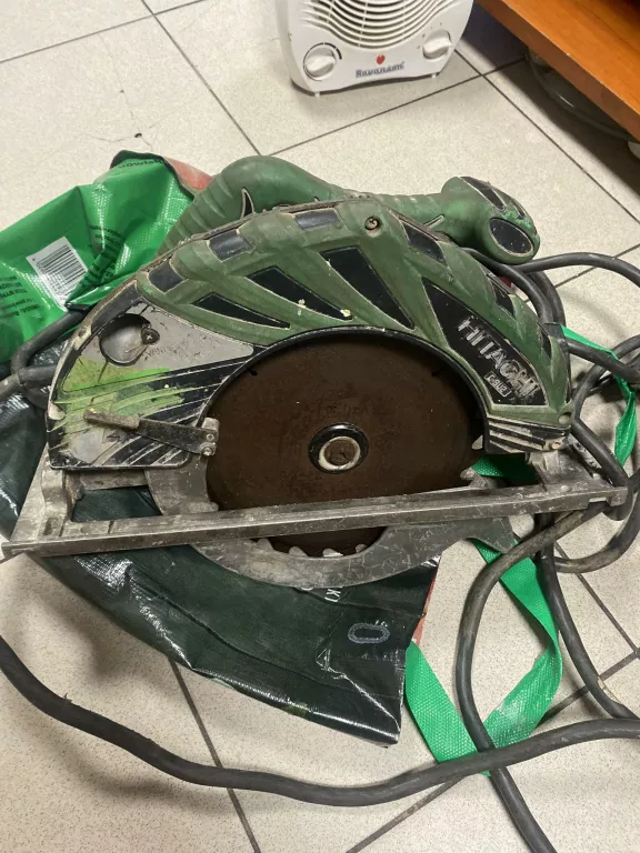 pilarka-hitachi-c9u2-2009r-2000w-stan-uzywany