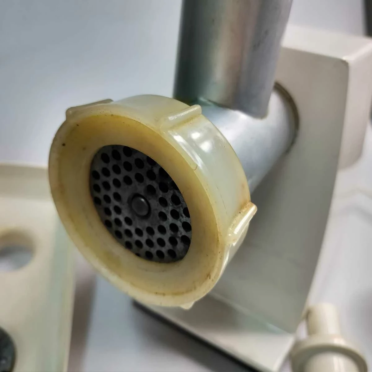 maszynka-do-mielenia-miesa-jaga-moc-000