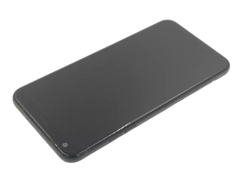 LG Q7 3/32 GB 5,5" IPS TFT 3000 MAH IP68 MIL-STD-810G 8/13MPIX NFC