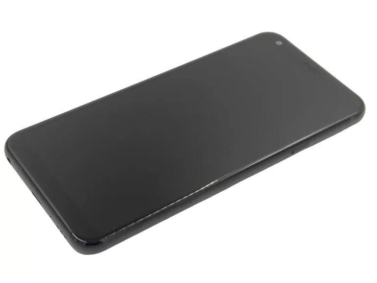 LG Q7 3/32 GB 5,5" IPS TFT 3000 MAH IP68 MIL-STD-810G 8/13MPIX NFC
