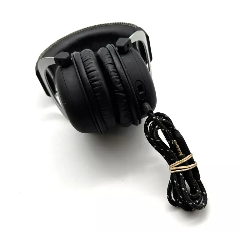 sluchawki-hyperx-cloud-silver-rodzaj-sluchawek-nauszne