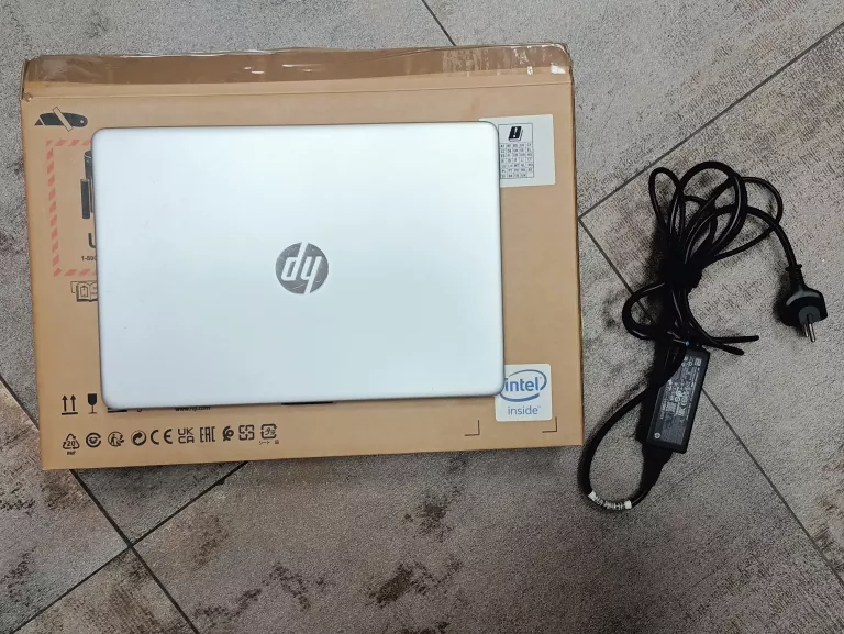LAPTOP 14 HP 14S-DQ2009NW (256GB SSD/8GB/I3 11GEN
