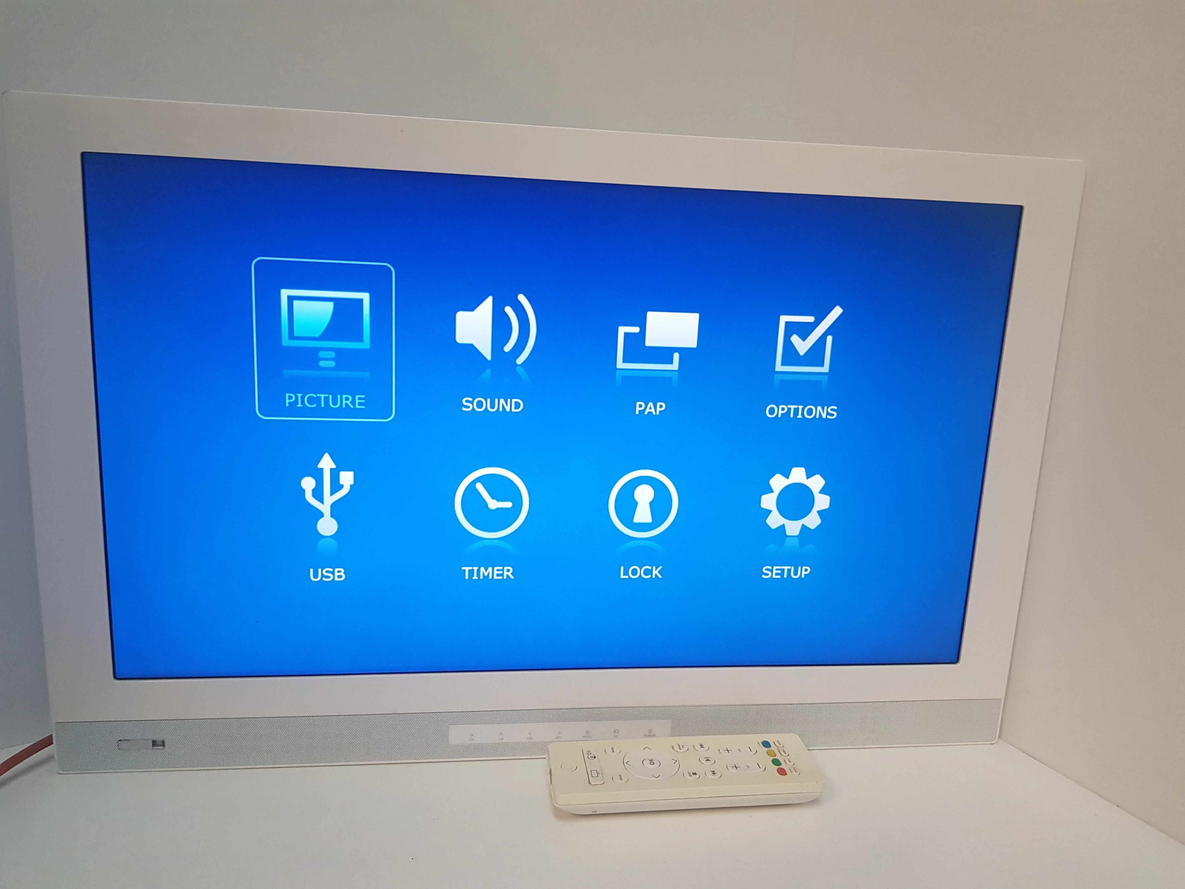 tv-ikea-uppleva-l24u4010fc-klasa-efektywnosci-energetycznej-f