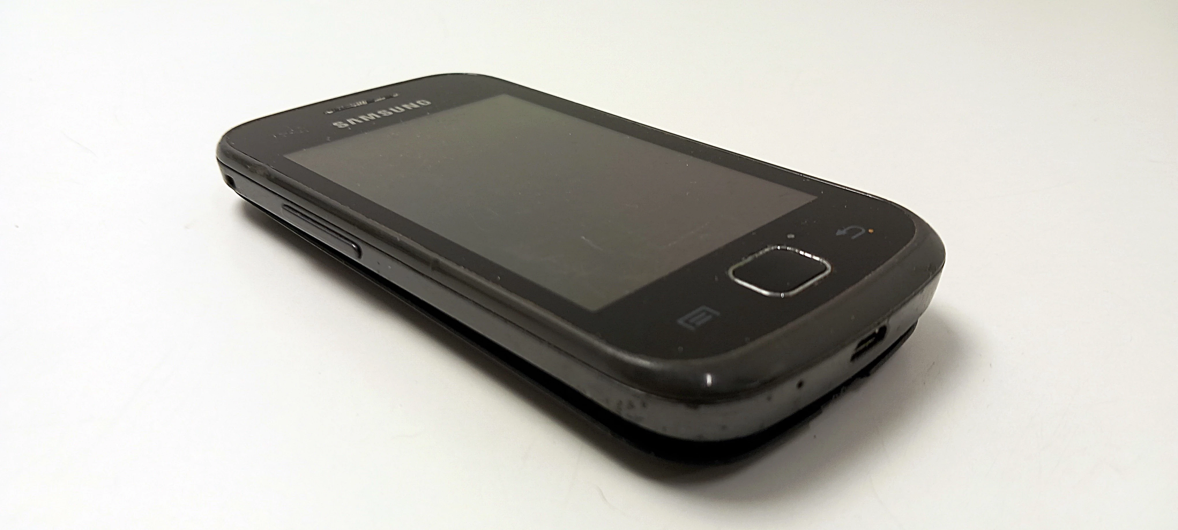 telefon-samsung-gio-gt-s5660-ean-gtin-8806071442280