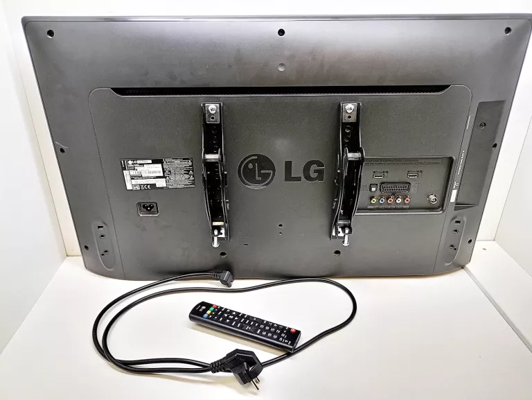 TELEWIZOR LG 32 CALE 32LF5610 +PILOT
