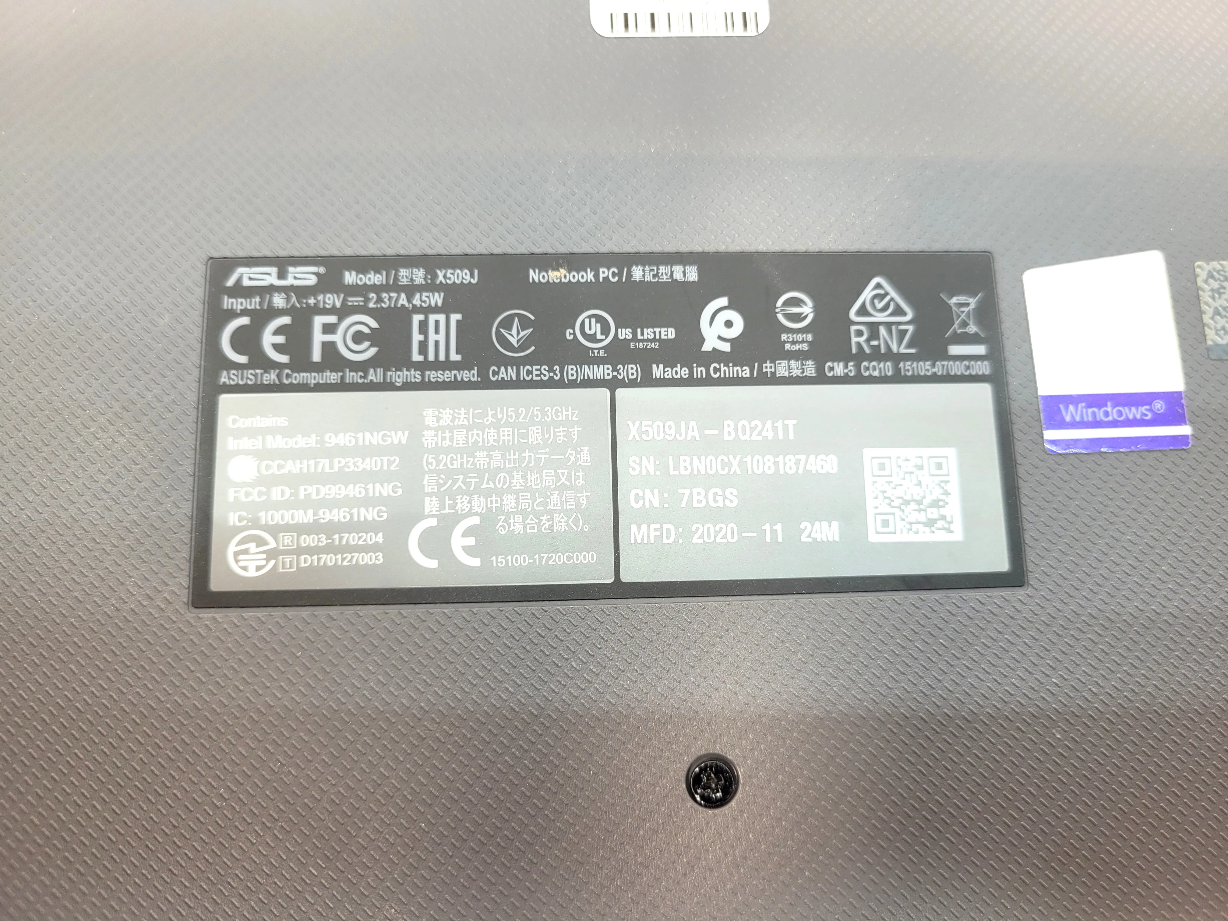 laptop-asus-9461ngw-8gr-ramu-przekatna-ekranu-156