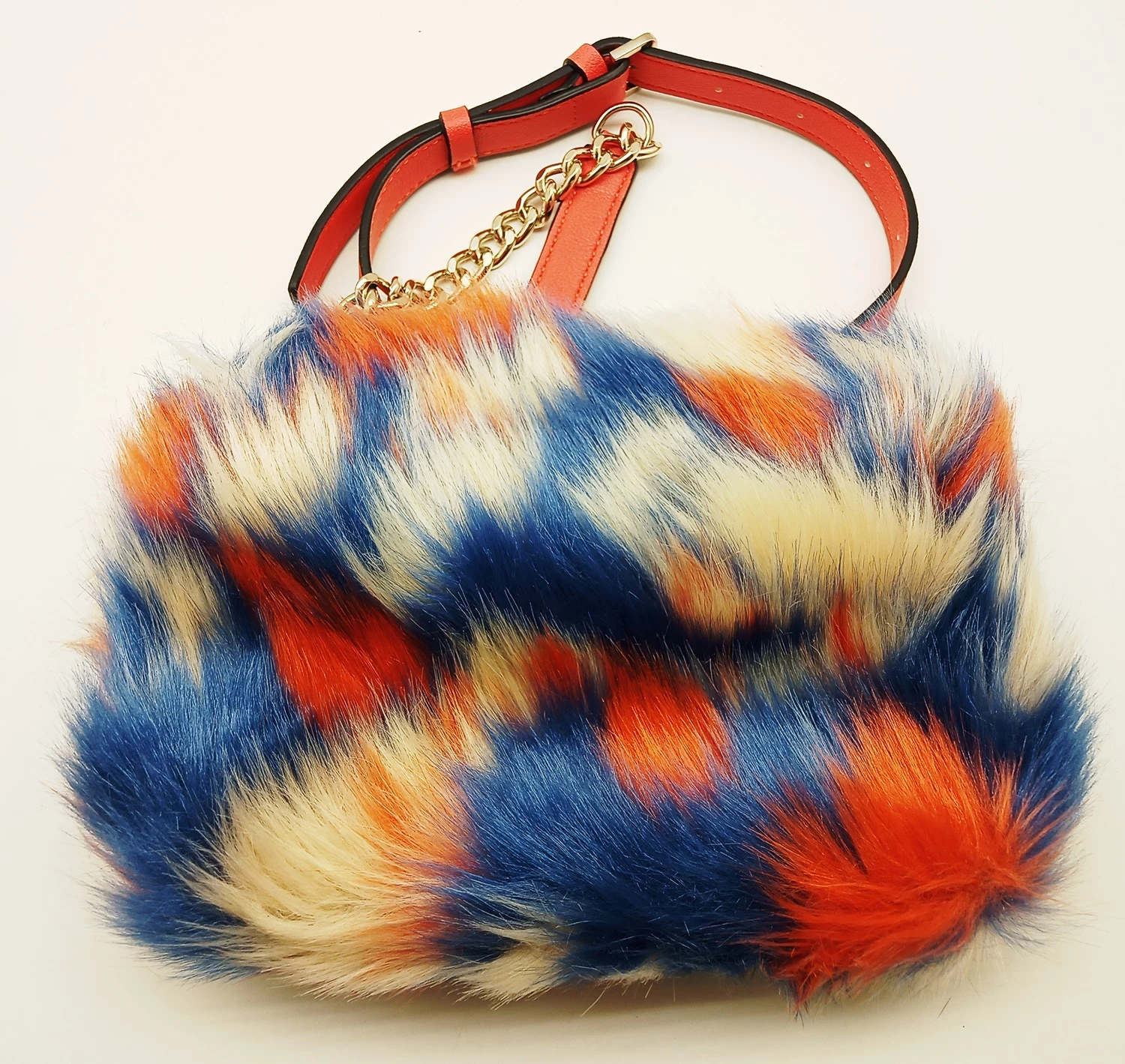 torebka-guess-z-futerkiem-stan-powystawowy