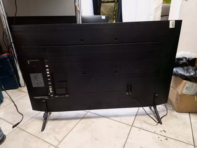 tv-samsung-ue43nu7122k-pilot-marka-samsung