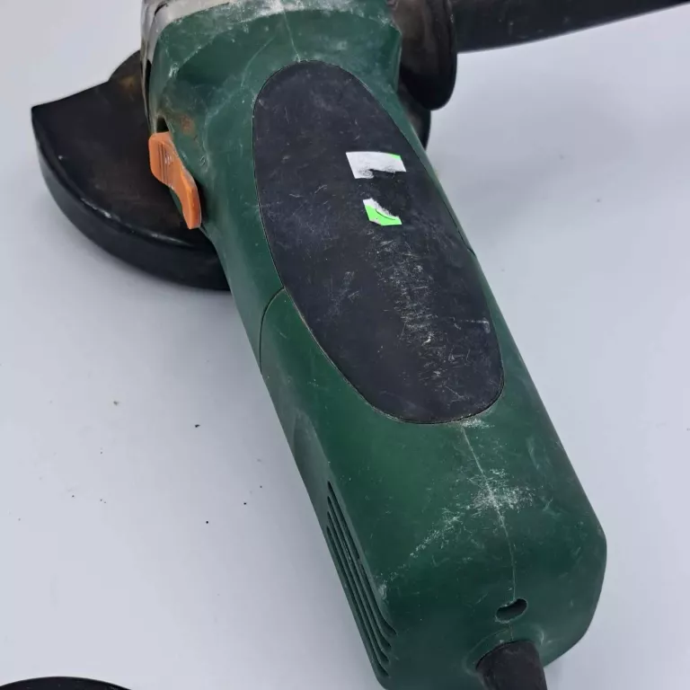 SZLIFIERKA KĄTOWA TECFORM 900W 56G109