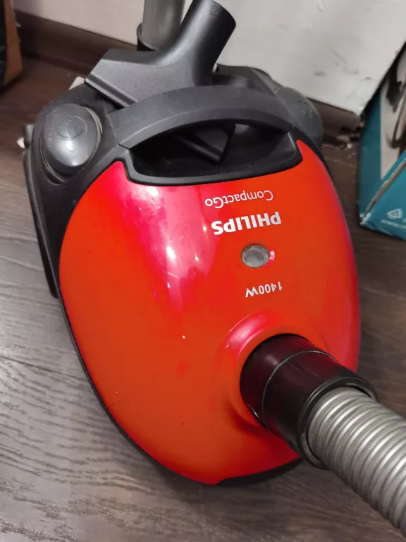 ODKURZACZ WORKOWY PHILIPS COMPACTGO 1400W FC8291/02 CZERWONY