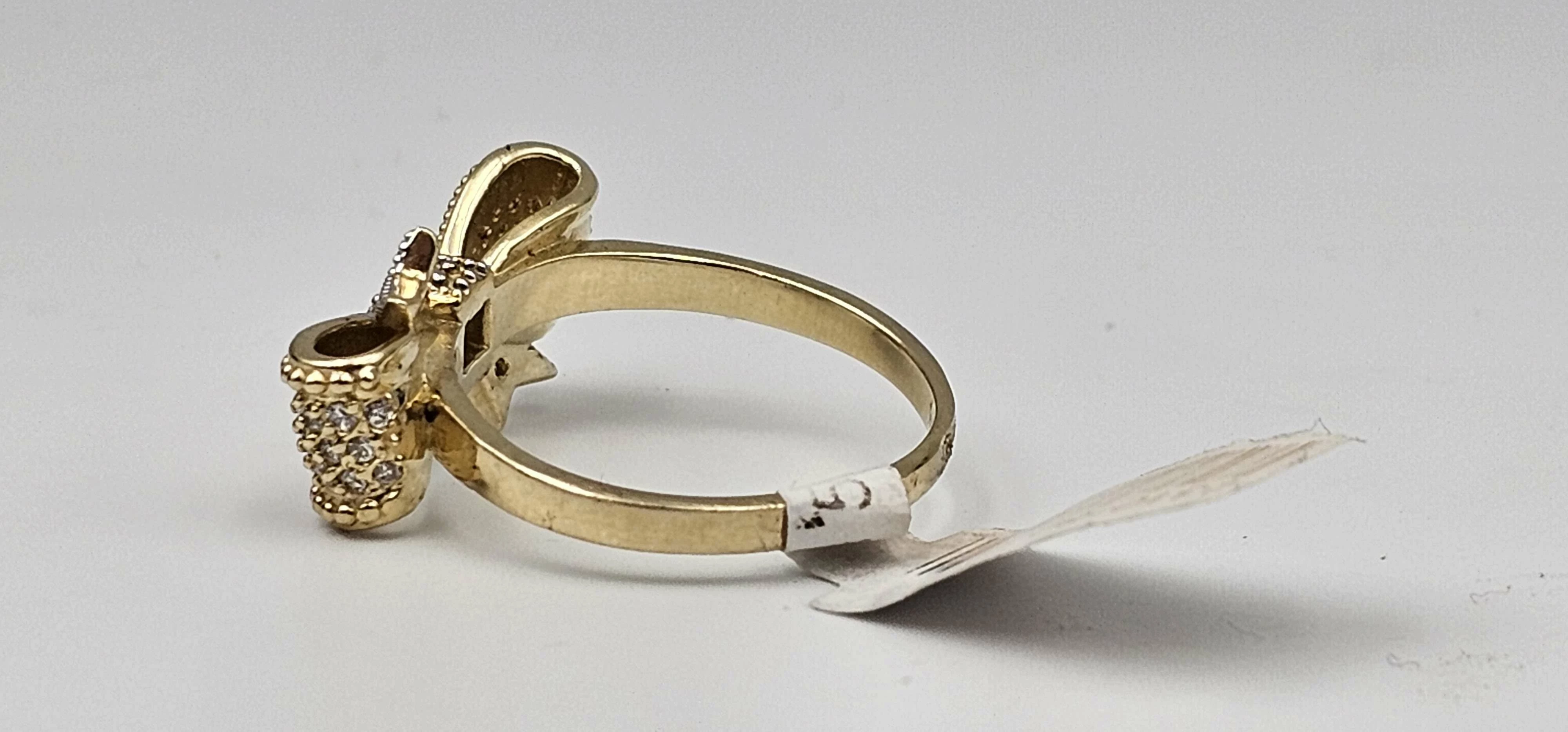 zloty-pierscionek-585564g18-cechy-brak