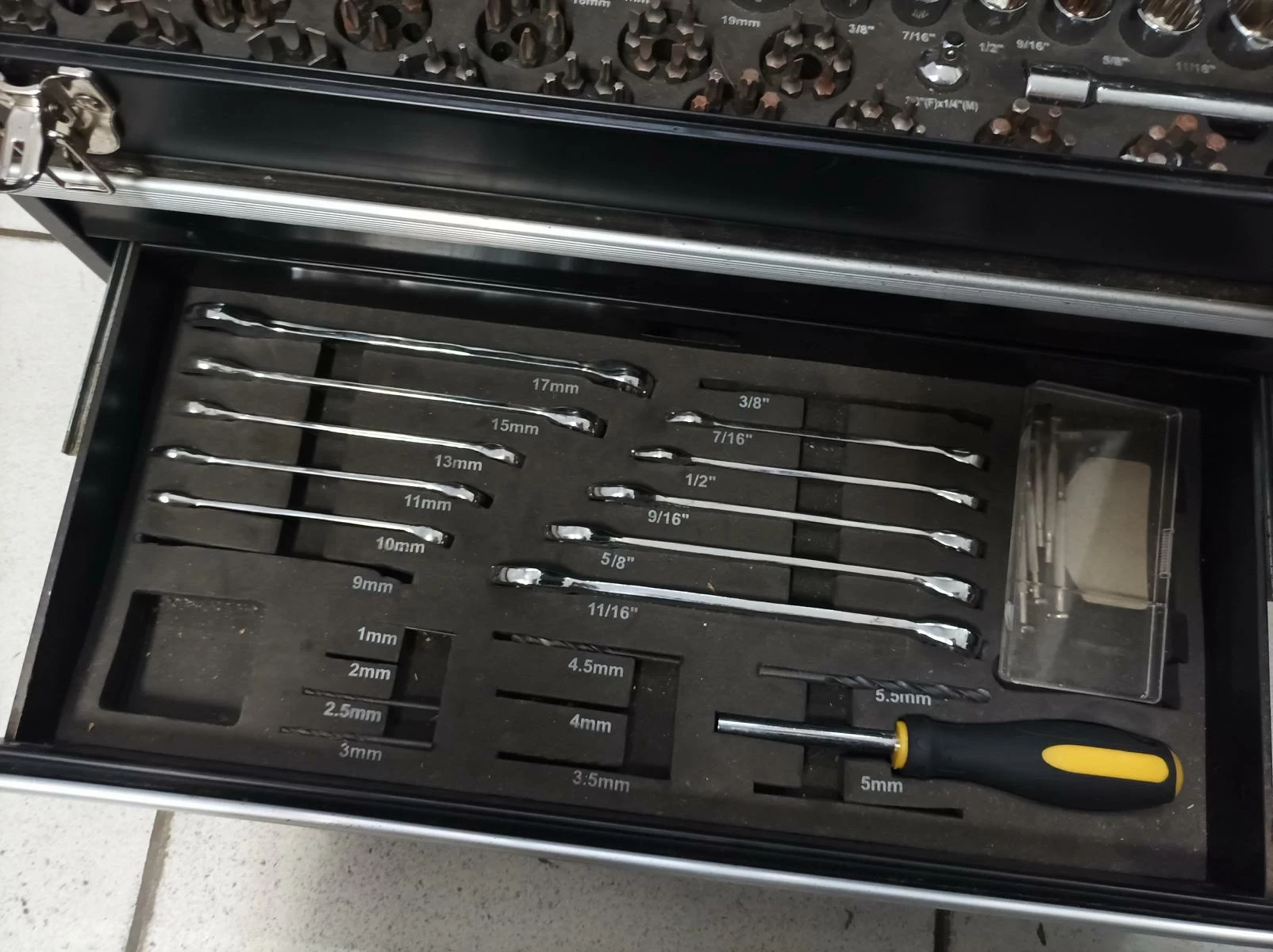 walizka-narzedziowa-klucze-nasaodowe-plaskie-calowe-product-id