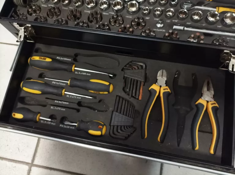 walizka-narzedziowa-klucze-nasaodowe-plaskie-calowe-kod-producenta-1234