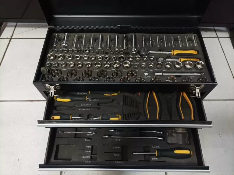 walizka-narzedziowa-klucze-nasaodowe-plaskie-calowe-wielka-rzeznicka-1-srem