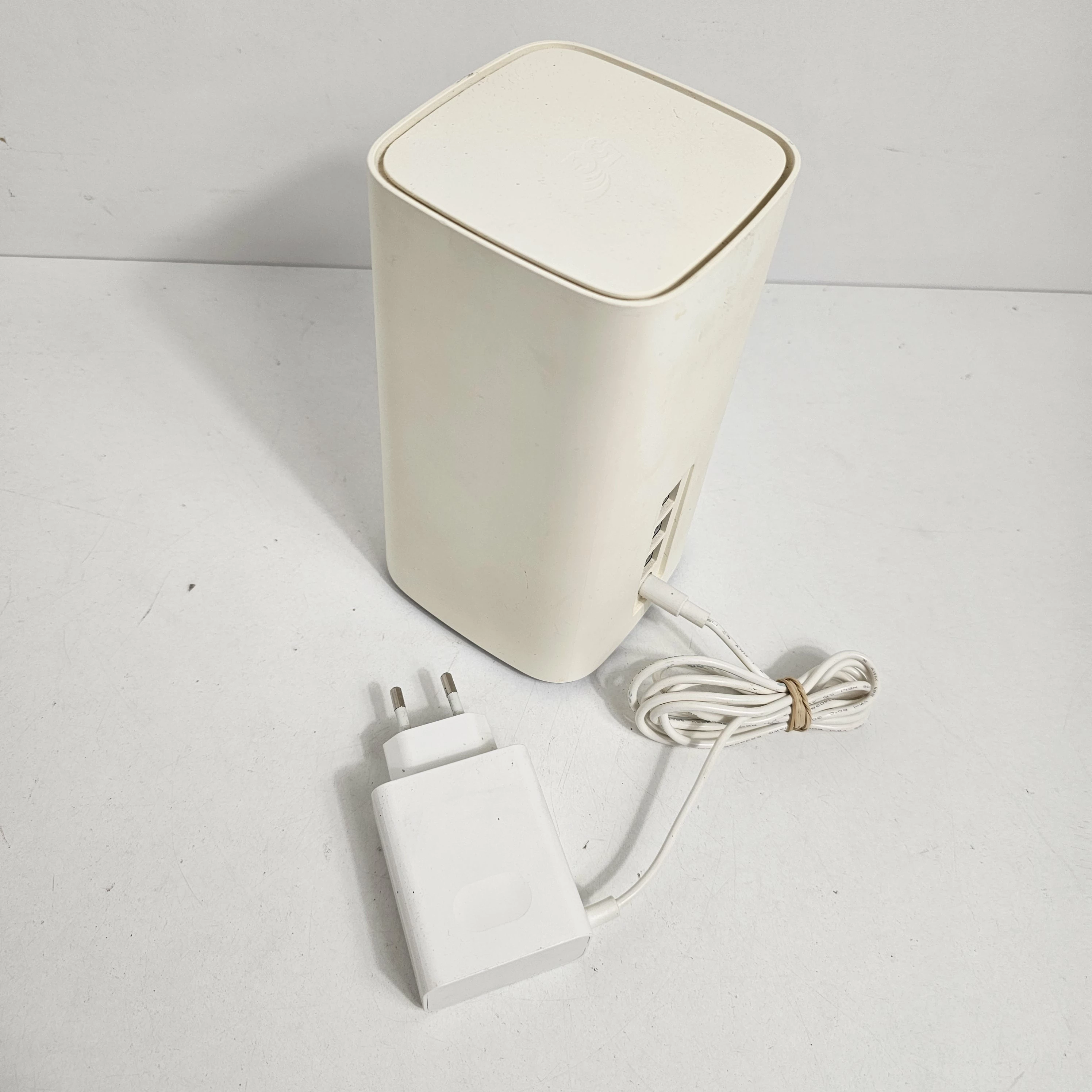 router-huawei-5g-h122-373-wbudowany-modem-5g