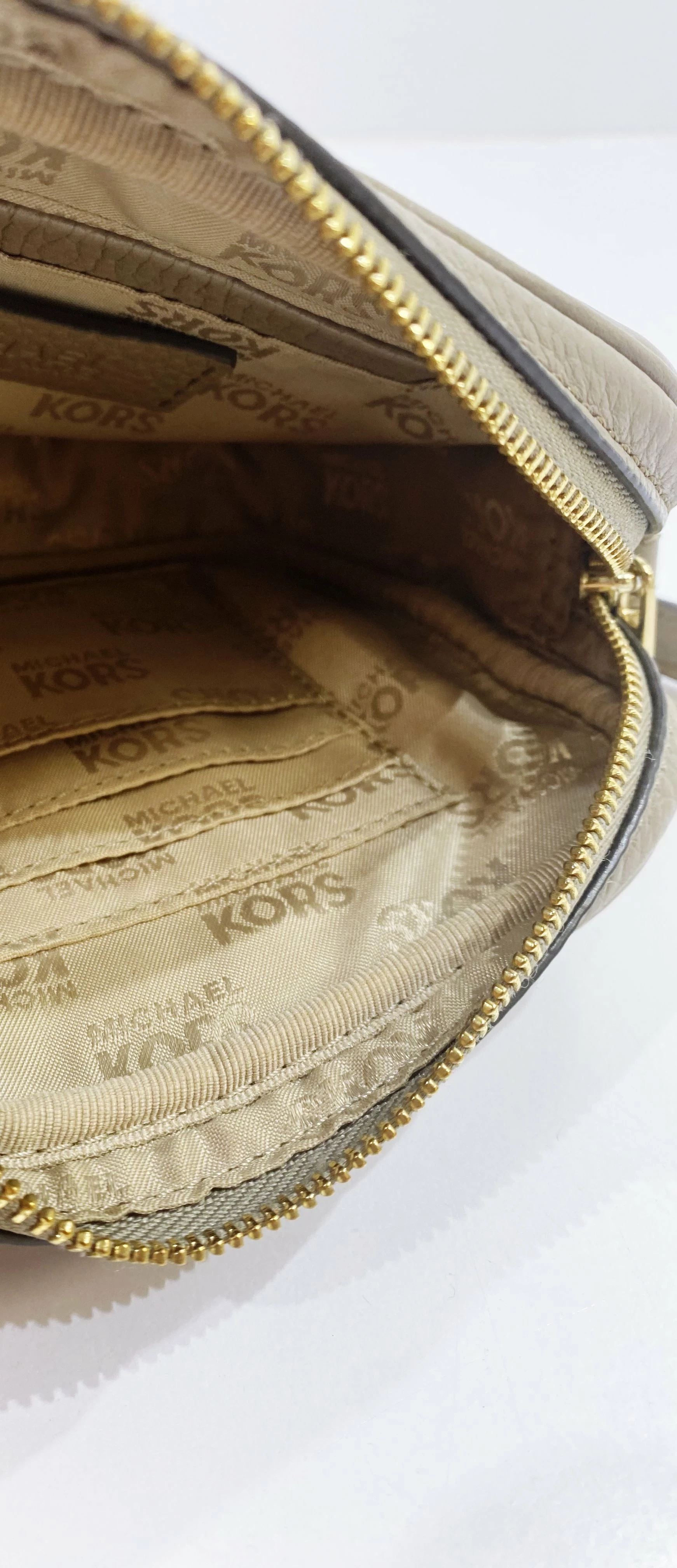 torebka-michael-kors-bezowa-mala-product-id