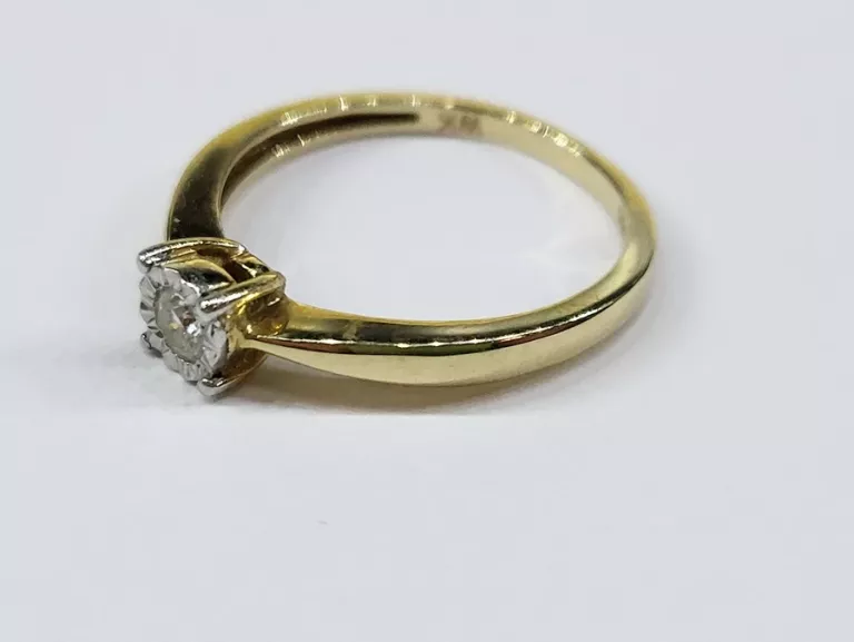 zloty-pierscionek-z-brylantem-p585-147g-material-15835-2