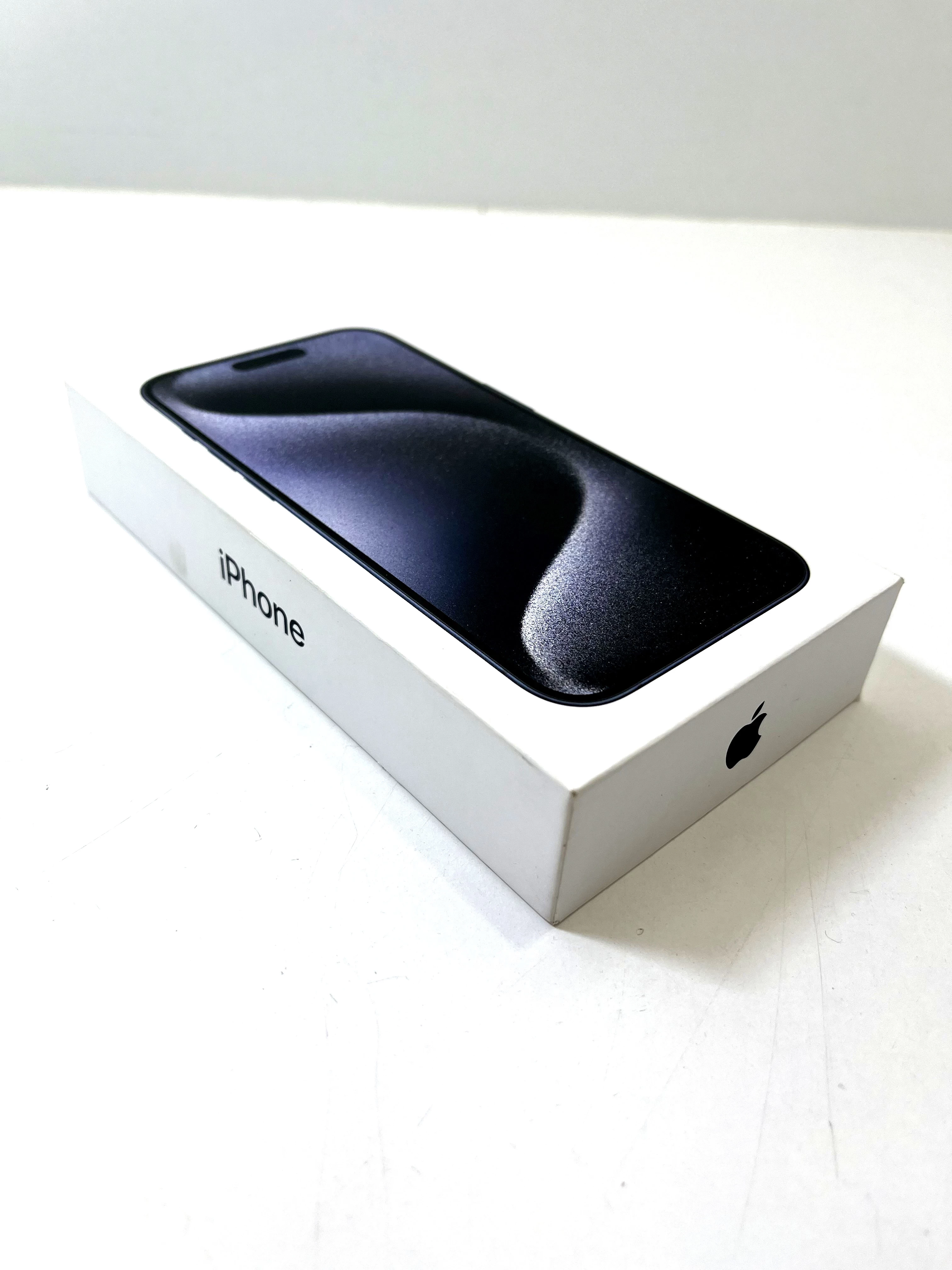 telefon-iphone-15-pro-128-gb-100-bat-wbudowana-pamiec-202869-214189