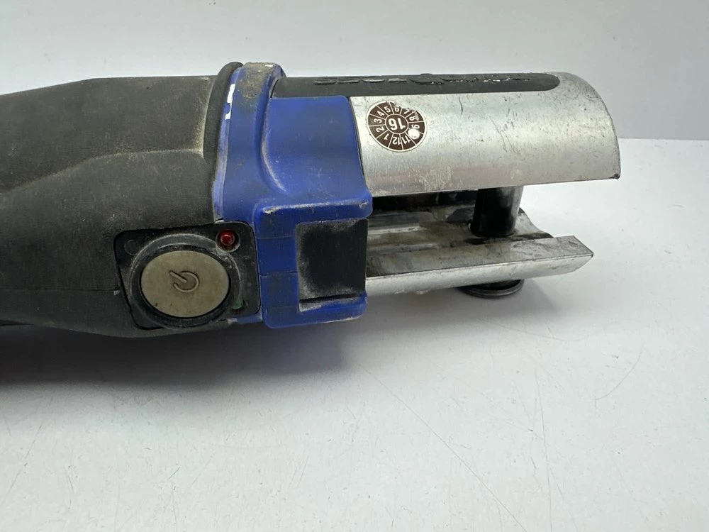 zaciskarka-geberit-szczeki-1518222835-mm-walizka-marka-milwaukee