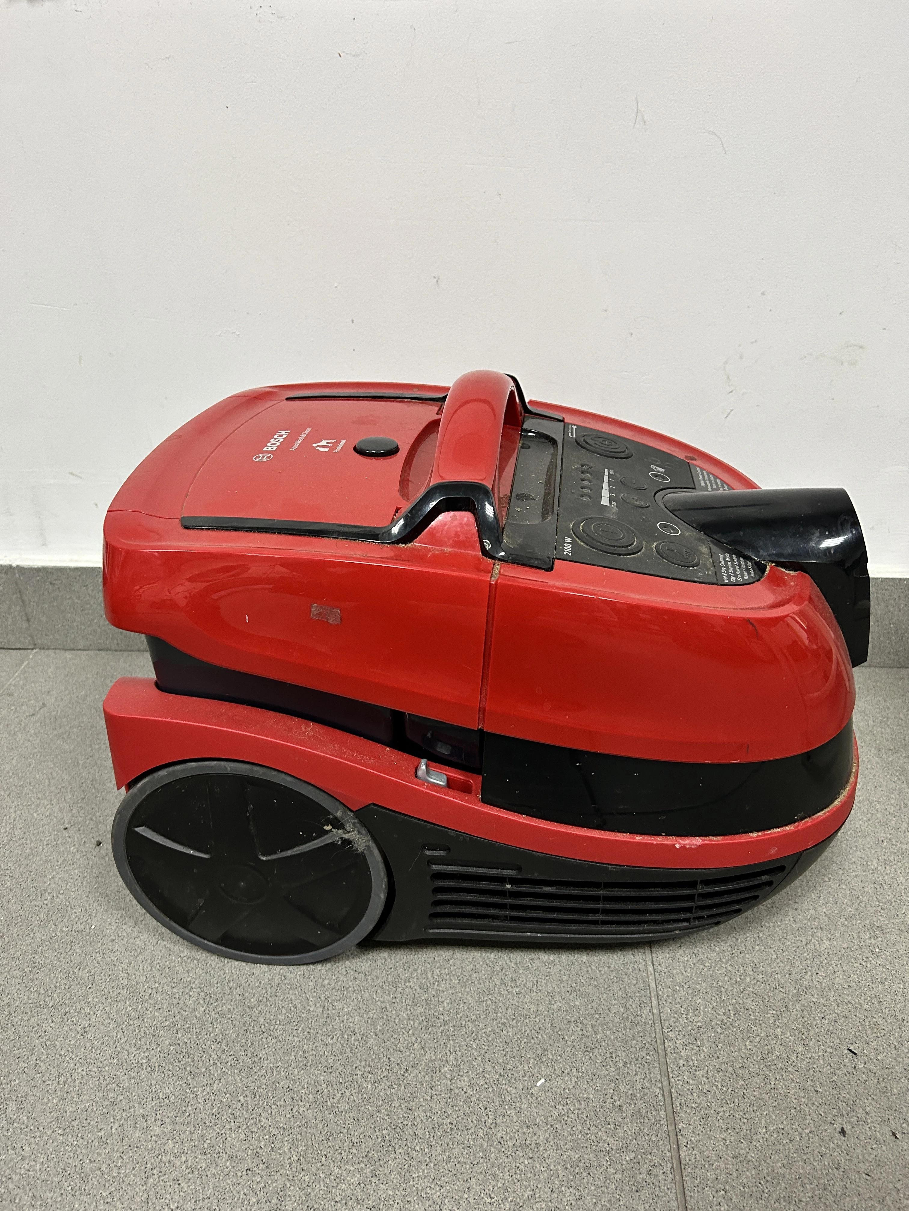 odkurzacz-pioracy-bosch-bwd421pet-orurowanie-tylko-odbior-osobisty-moc-2100