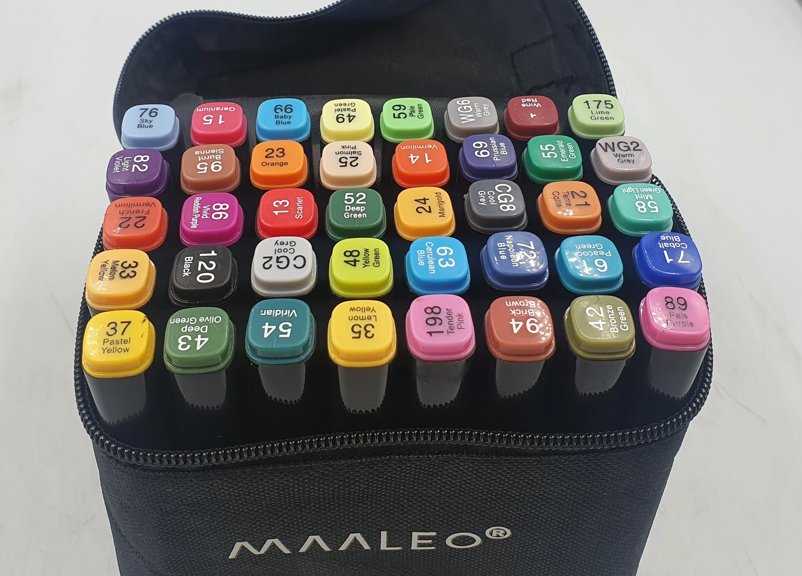 markery-dwustronne-zestaw-40szt-stan-powystawowy