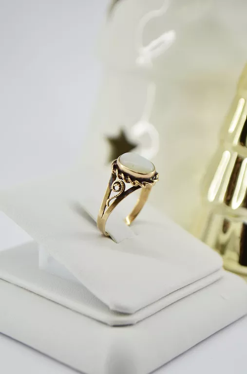 ZŁOTY PIERŚCIONEK 2,15G 585P