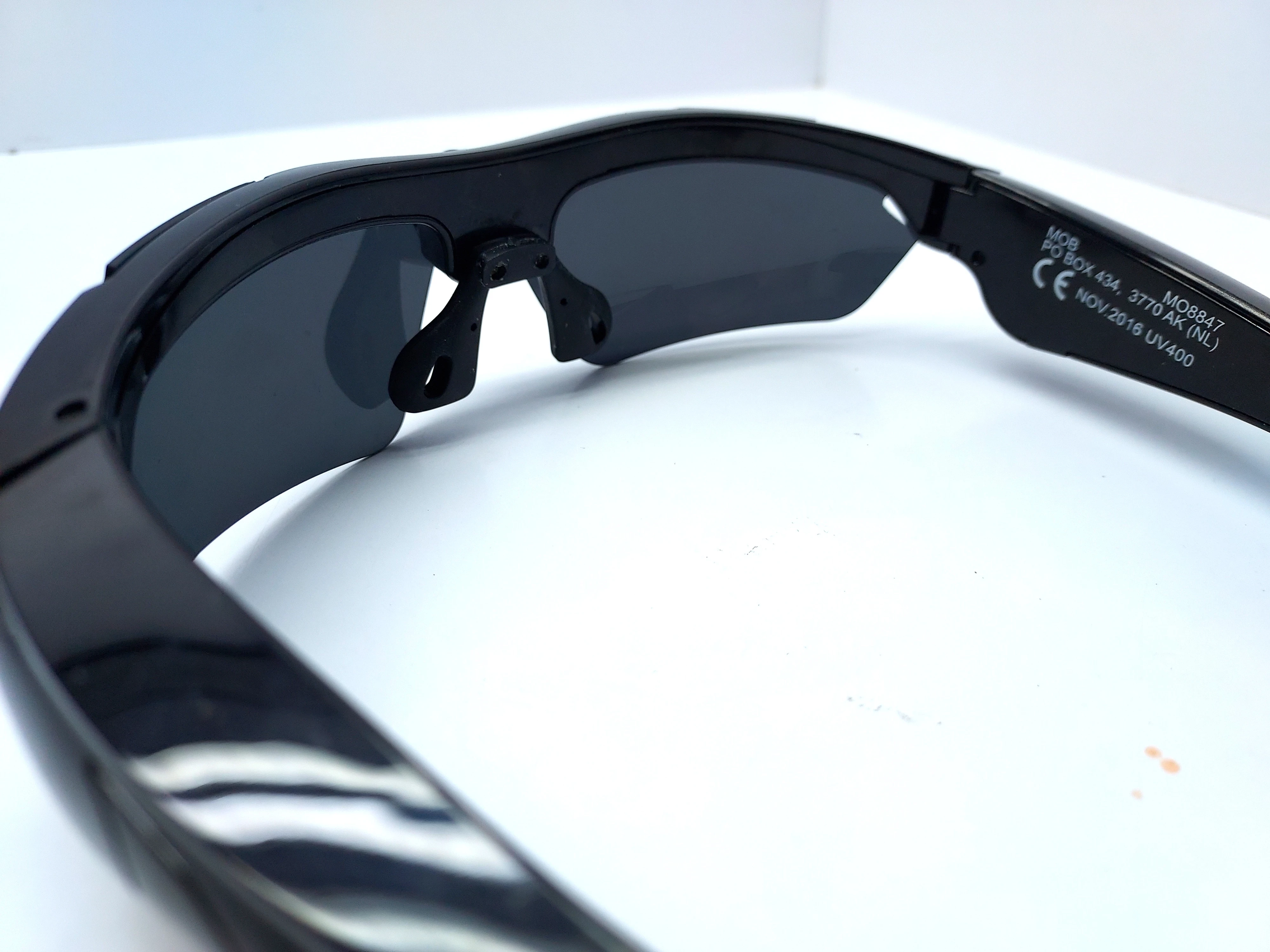 okulary-z-kamera-mo8847-03-model-123