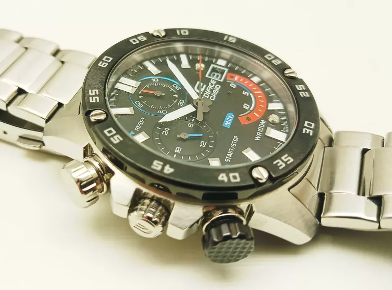 zegarek-casio-efr-558-mechanizm-kwarcowy