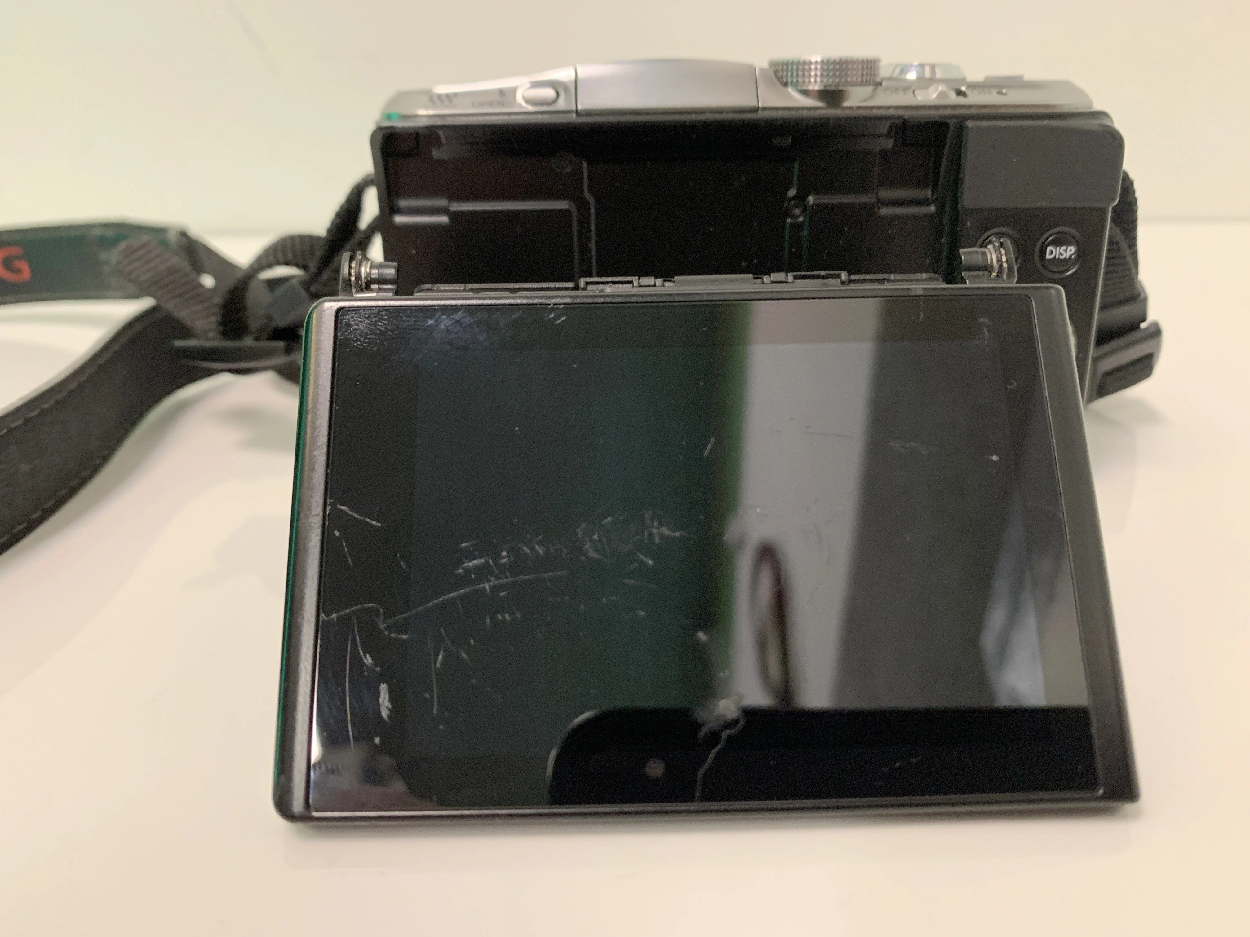 panasonic-lumix-dmc-gf6-lumix-14-42-h-fs-1442a-polecam-product-id-ea54551f-2f3a-4c6c-a3ce-0844b135d800