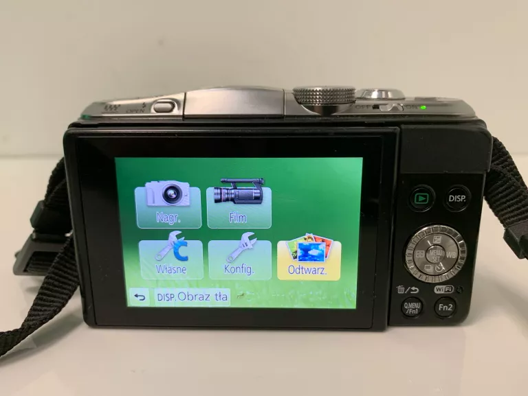 panasonic-lumix-dmc-gf6-lumix-14-42-h-fs-1442a-polecam-model-lumix-dmc-gf6