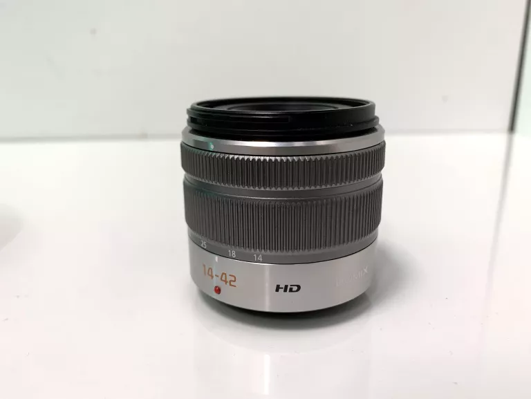 panasonic-lumix-dmc-gf6-lumix-14-42-h-fs-1442a-polecam-ean-gtin-5025232794522